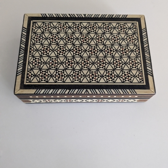 Moorish Wooden Marquetry Box - Picture 1 of 8
